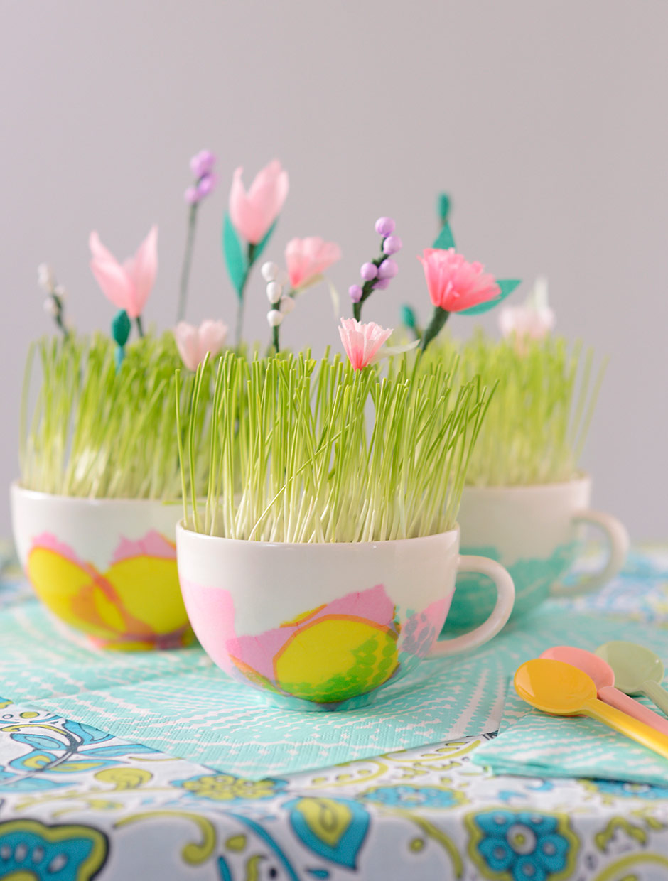 Decorating Cups with Paper Napkins